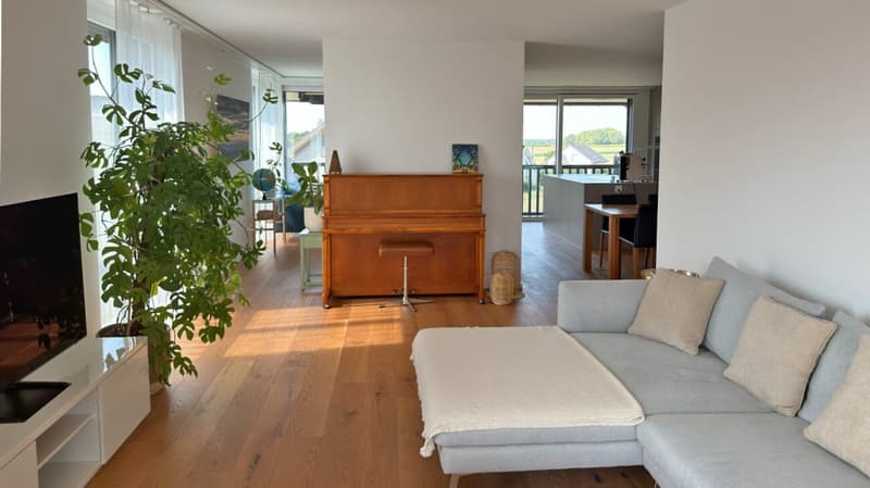 Moderne 3.5-Zimmer-Wohnung mit zwei Balkonen und herrlicher Weitsicht (4)