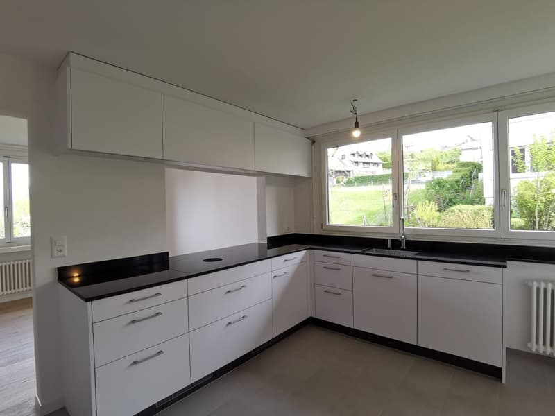 Grosszügige Wohnung an ruhiger Lage (3)