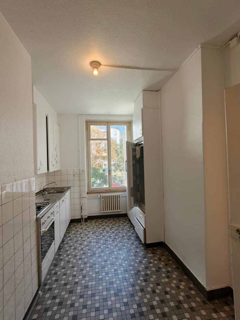 Geräumige 7.5-Zimmer-Wohnung befristet für 24 Monate (3)