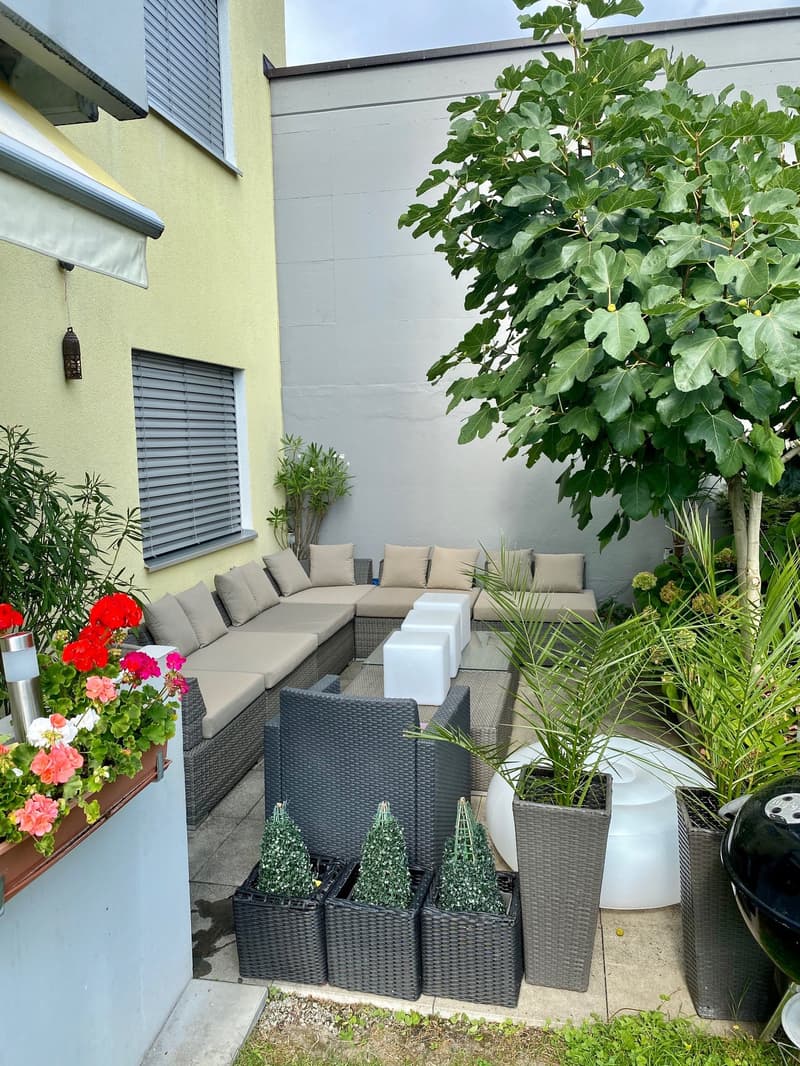 Tolle Wohnung mit eigenem Sitzplatz (10)