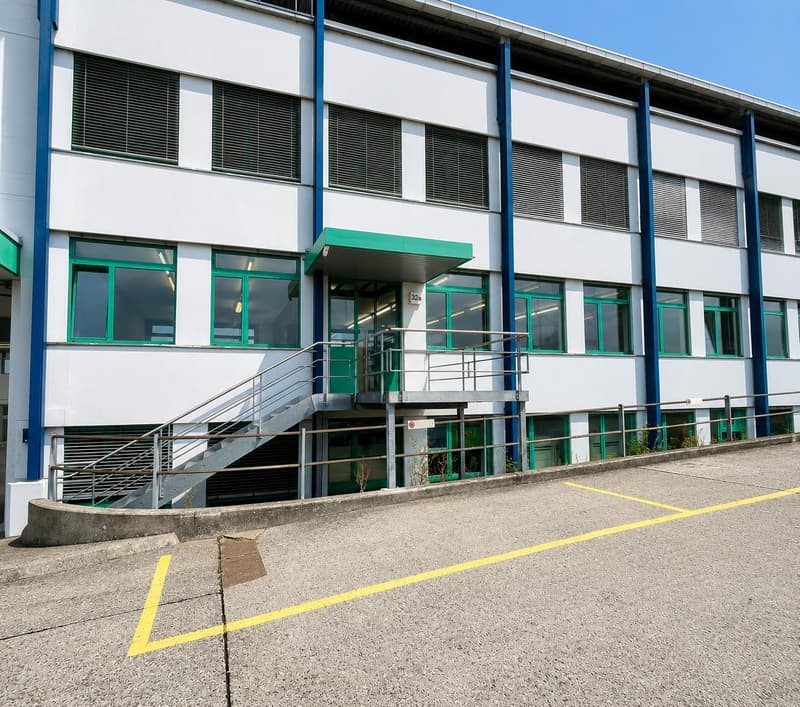 Eigener Zugang mit Parkplatz
