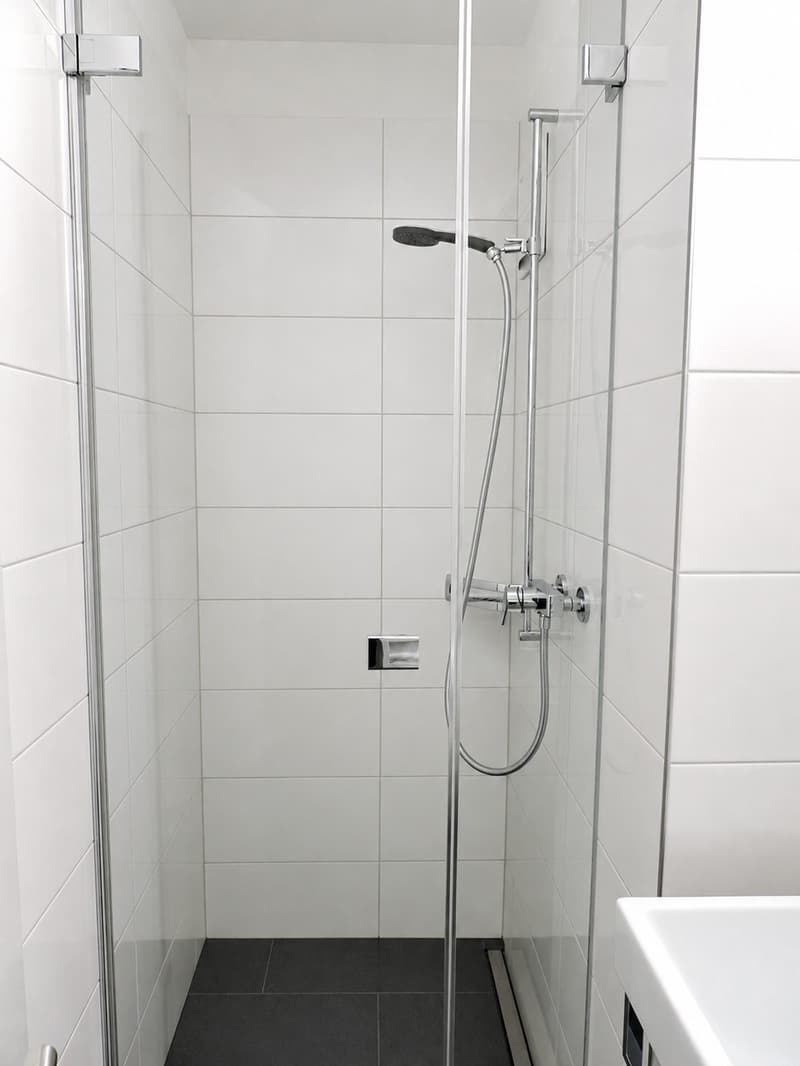 Badezimmer mit Dusche