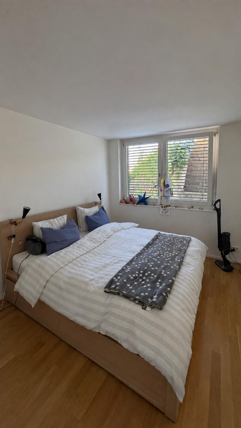 Schlafzimmer 1
