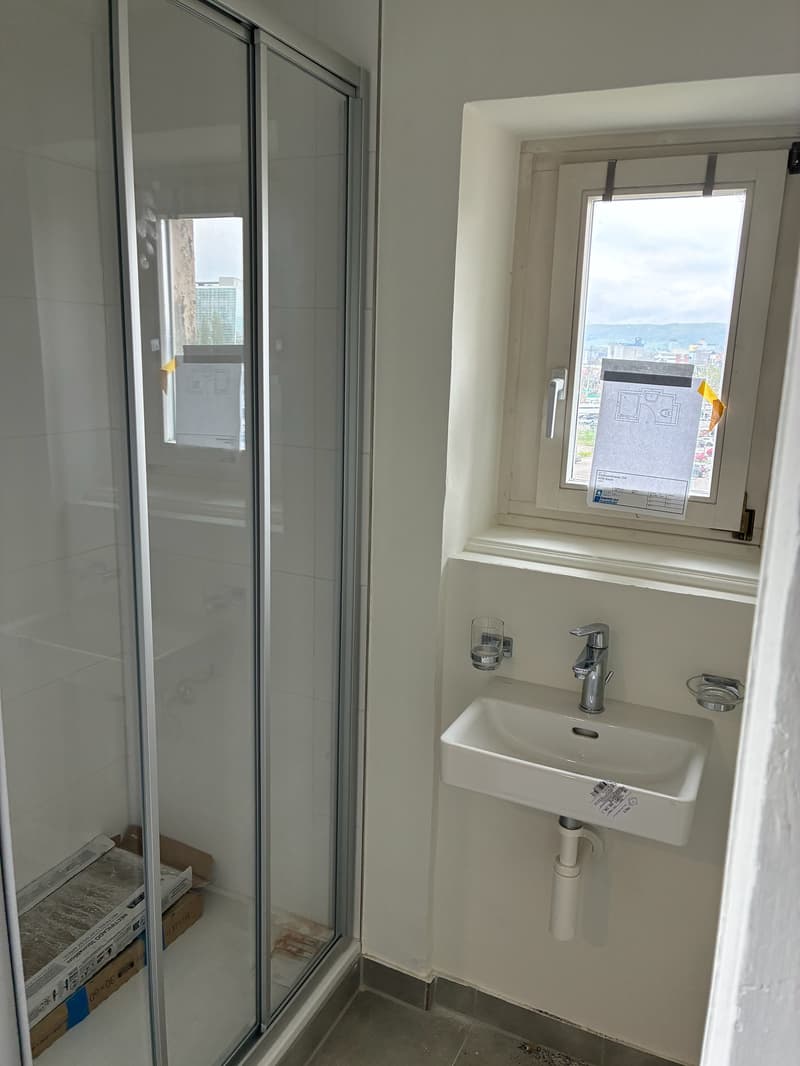 3-Zimmer-Altbauwohnung mit grossem, ruhigem, heimeligem Balkon (2)