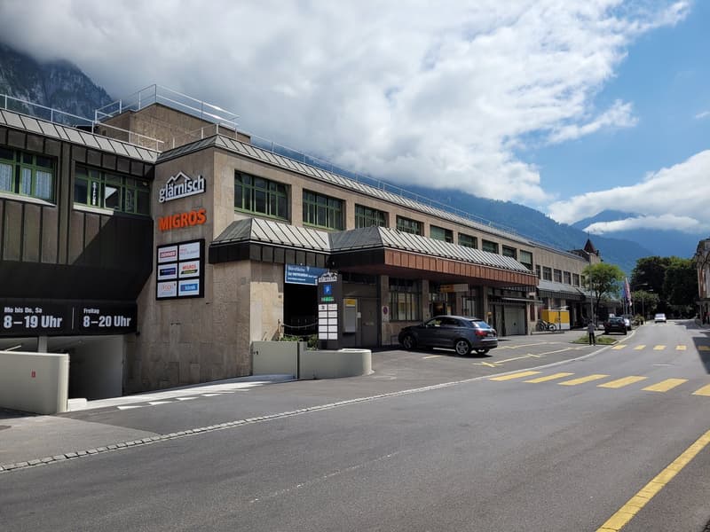 Büro oder Praxis direkt beim Bahnhof Glarus (3)