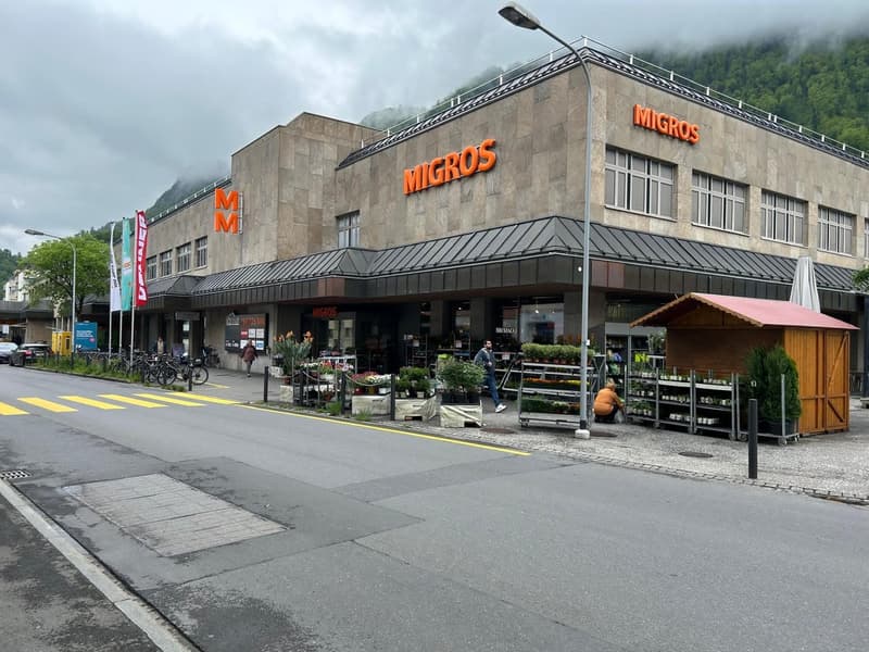 Ladenfläche im Migros Center Glarus (direkt beim Bahnhof) (6)