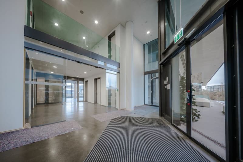 Discover the Future of Research: State-of-the-Art Laboratory Spaces for Groundbreaking Innovations. (9)
