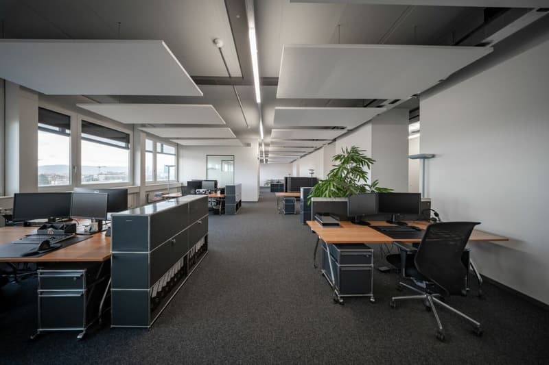 Spazio ufficio moderno nel Stücki Business Park House C (2)