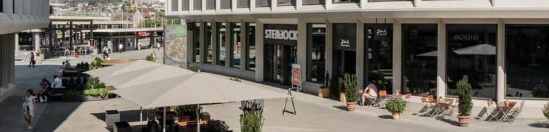 Steinbock Aussenansicht Eingang Gastro