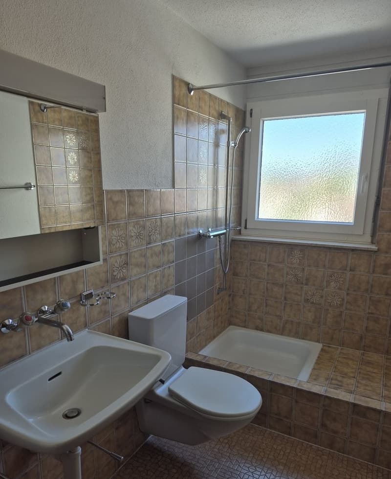 Badezimmer_mit_Dusche.jpg