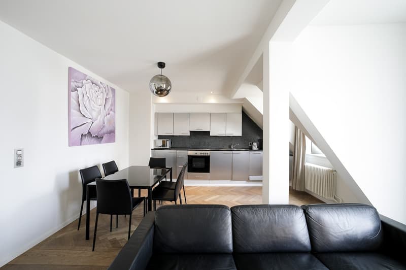 Grosszügige 3.5-Zimmer-Wohnung mit Balkon in Zürich-West (8)