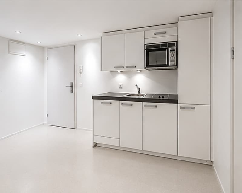 Ihre neue Praxis direkt am Bahnhof Zürich-Oerlikon – ideal für Therapie, Massage und Gesundheit (2)