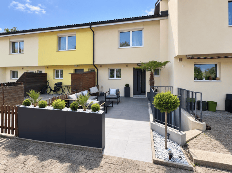 Moderner Familientraum mit eigenem Garten (3)