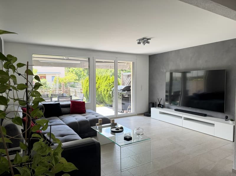 Moderner Familientraum mit eigenem Garten (2)