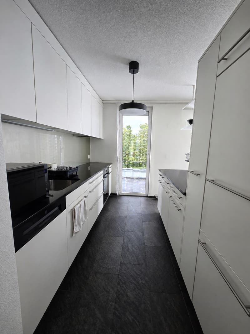 Moderne 3.5-Zimmer-Gartenwohnung an ruhiger Lage in Schwerzenbach (3)