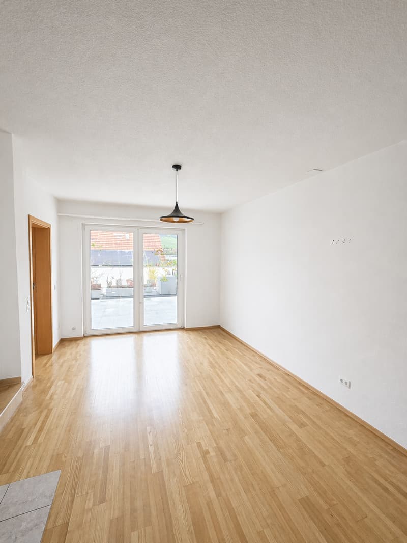 Traumhaft wohnen wie im Einfamlienhaushaus – 5.5 Zimmer mit Terrasse & eigenem Eingang (5)
