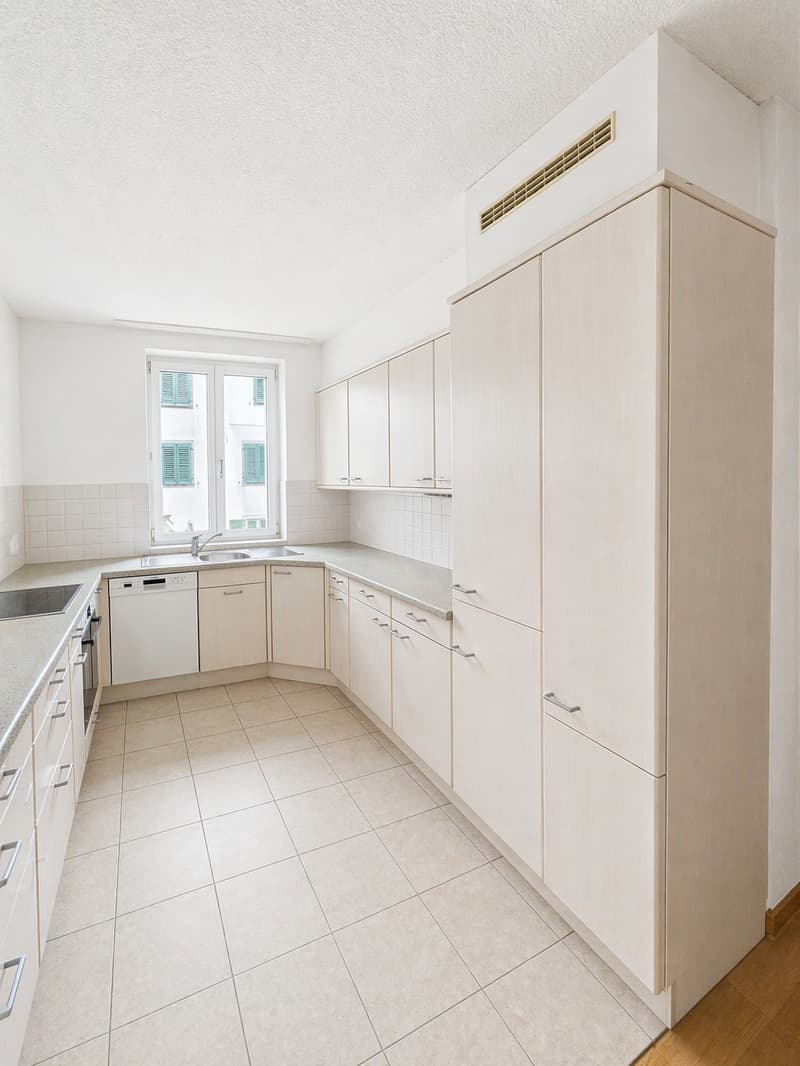 Traumhaft wohnen wie im Einfamlienhaushaus – 5.5 Zimmer mit Terrasse & eigenem Eingang (7)