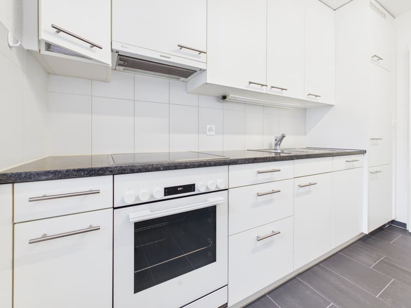 Helle 3.5-Zimmer-Wohnung mit vielseitiger Raumaufteilung (8)