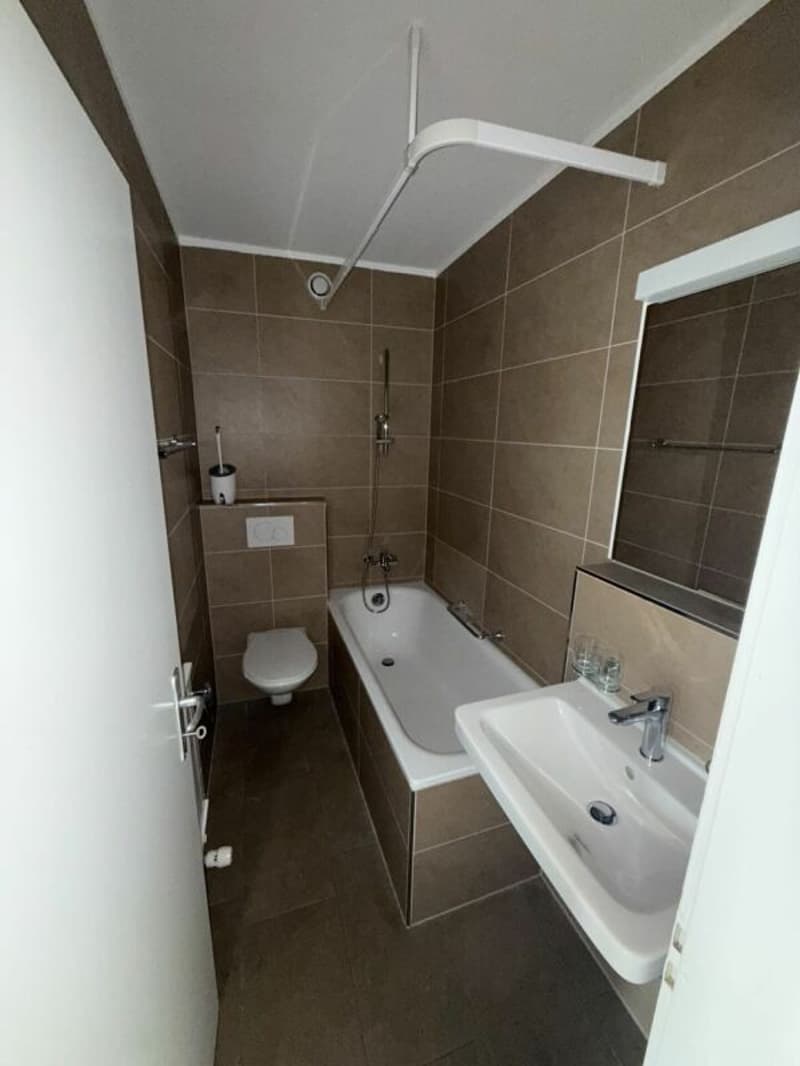 Moderne und helle 2-Zimmer-Wohnung in Lyss (7)