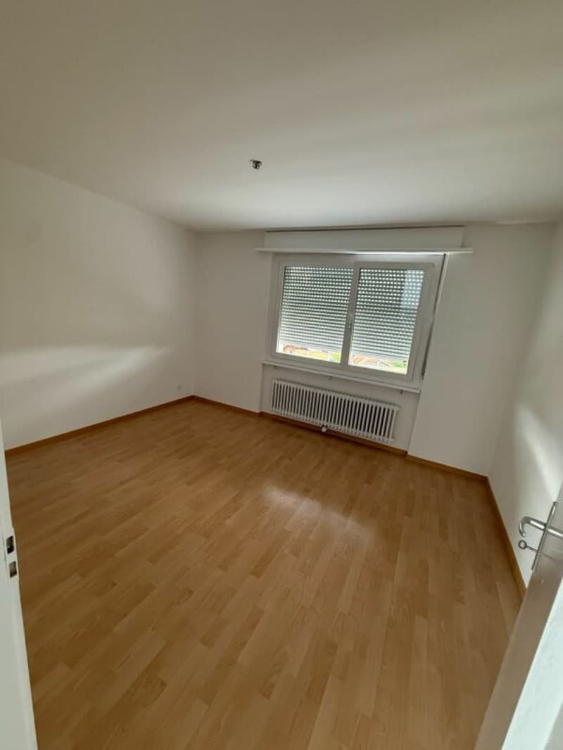 Moderne und helle 2-Zimmer-Wohnung in Lyss (4)