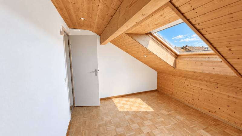 Grosse Sanierte 5.0 Wohnung mit grossen Spielplatz (7)