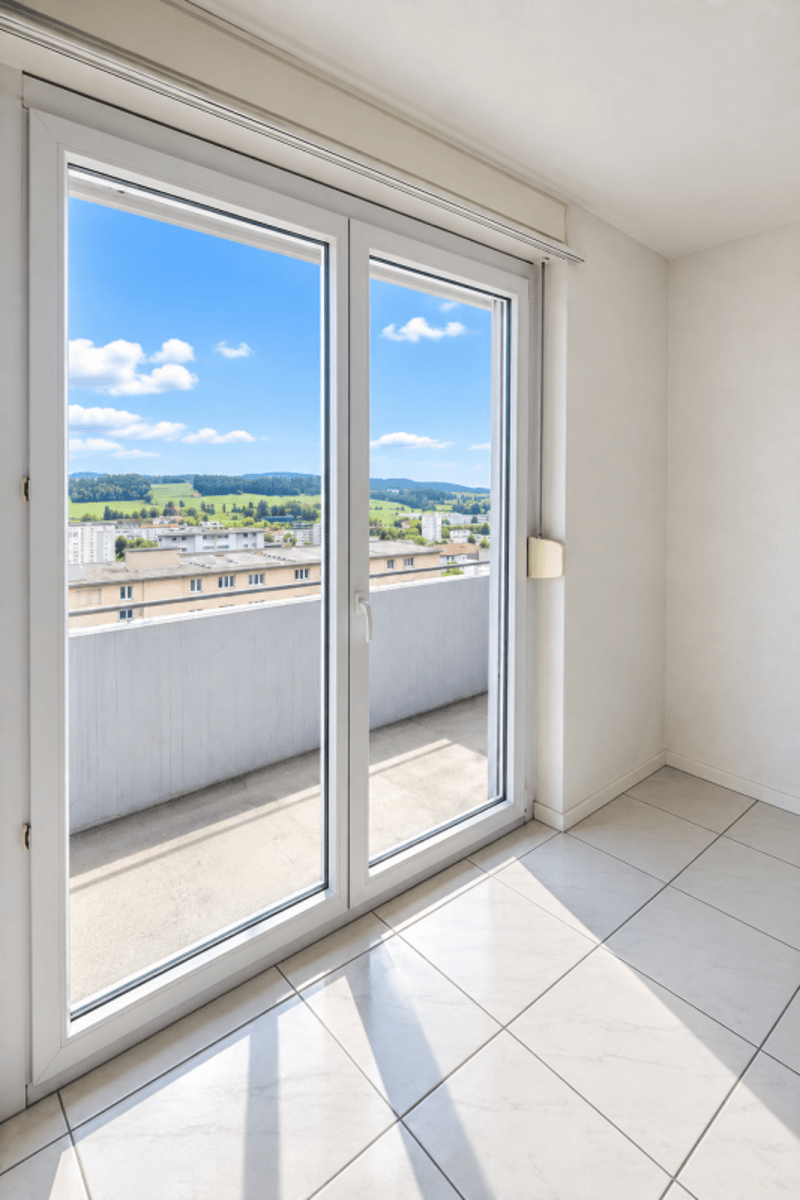 Magnifique 3.0 pièces avec 1 balcons, dont un très spacieux, et vue panoramique (4)