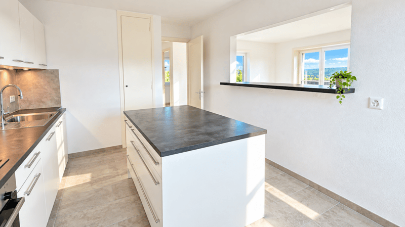 Bel appartement lumineux de 3 pièces avec balcon et magnifique vue dégagée à La Chaux-de-Fonds (2)