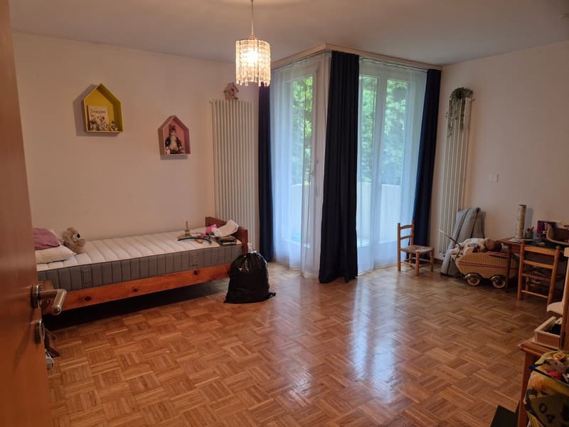 Zu vermieten: 4.5-Zimmer-Wohnung mit grossem Sitzplatz an ruhiger Lage (8)