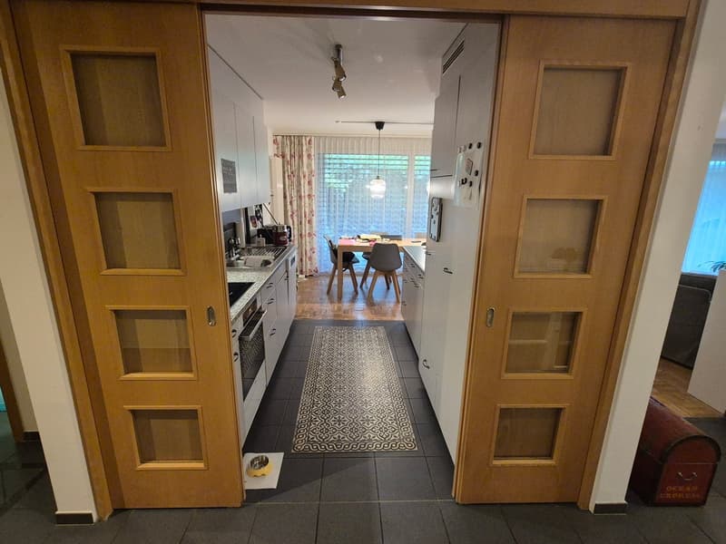 Zu vermieten: 4.5-Zimmer-Wohnung mit grossem Sitzplatz an ruhiger Lage (5)