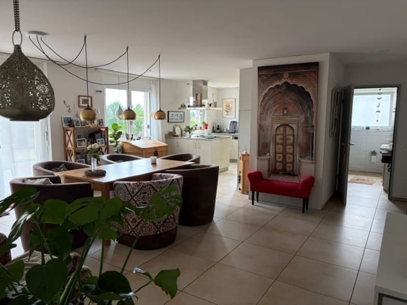 Schöne 4.5 Zimmer Parterrewohnung mit grossem Sitzplatz (2)