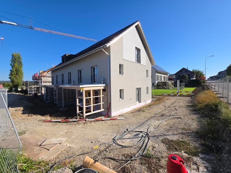 Neubau-Reiheneinfamilienhaus mit 4.5 Zimmern und herrlicher Aussicht in Hüttlingen (2)