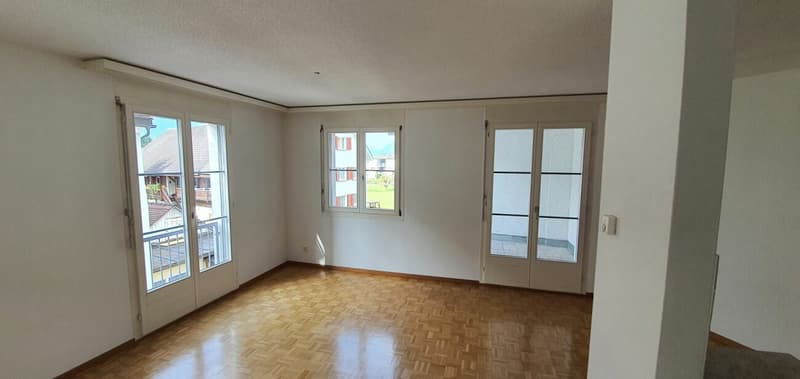großzügige 2.5-Zimmerwohnung an zentraler Lage (5)