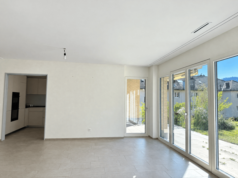 Moderne 3.5-Zimmer-Parterrewohnung mit Sitzplatz (6)