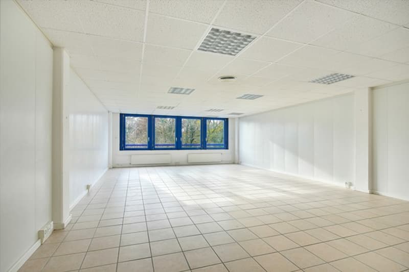 Bureau de 14 m2 à Mies (1)