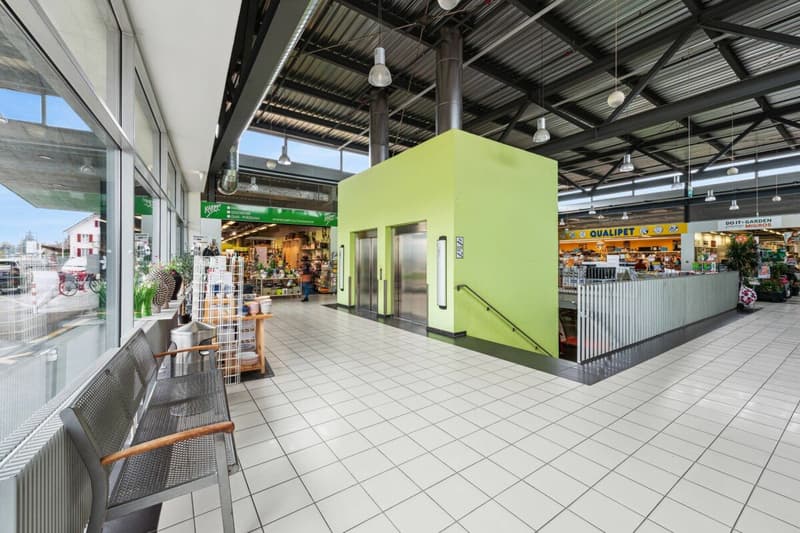 Espace de vente libre dans le Plaza Shopping Bremgarten (6)