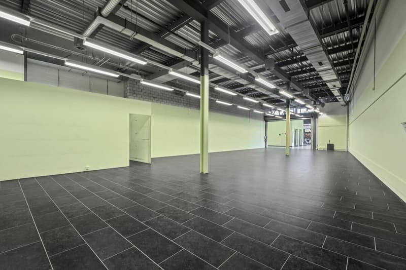 Espace de vente libre dans le Plaza Shopping Bremgarten (3)