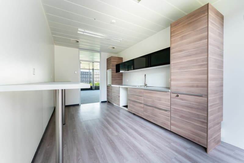 Surface administrative de 292 m² au 4? étage - grands plateaux de bureaux lumineux et modulables (5)