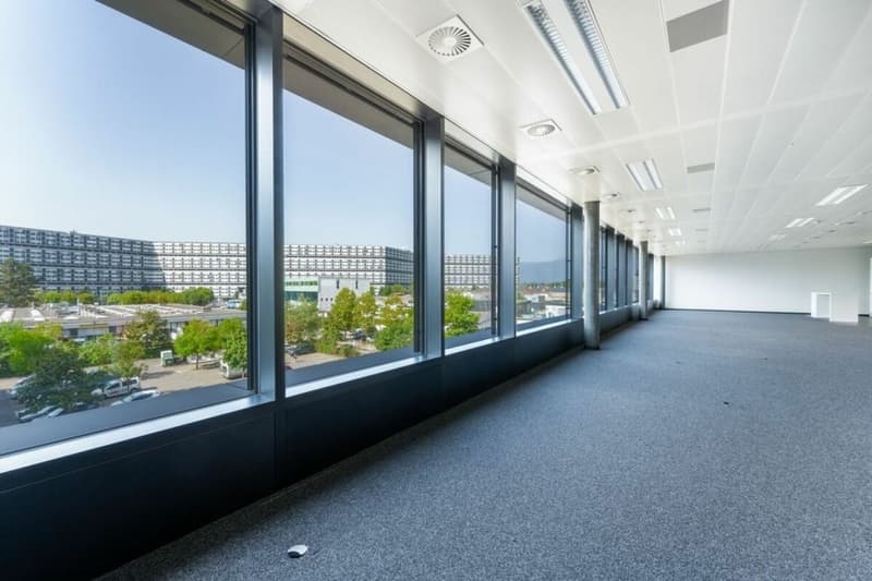 Plateau ouvert de 188 m² à aménager selon vos besoins (1)