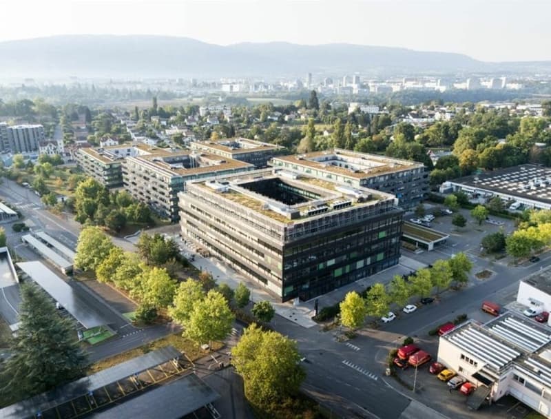 Surface de bureaux de 683 m² (1)