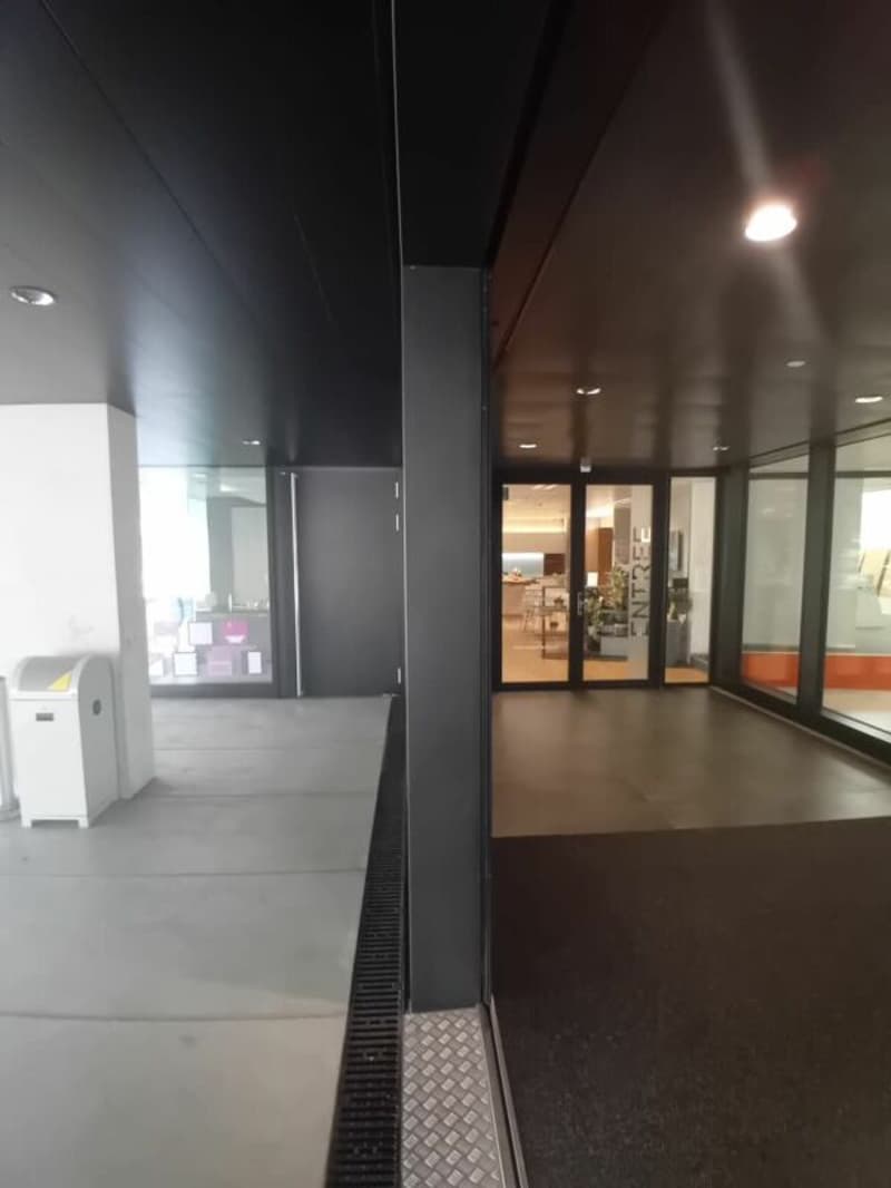 Surface de bureaux de 683 m² (3)