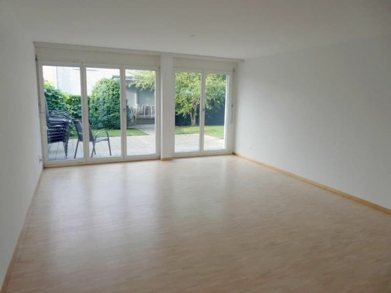 tolle 4.5- Zimmer-Gartenwohnung zu mieten (2)