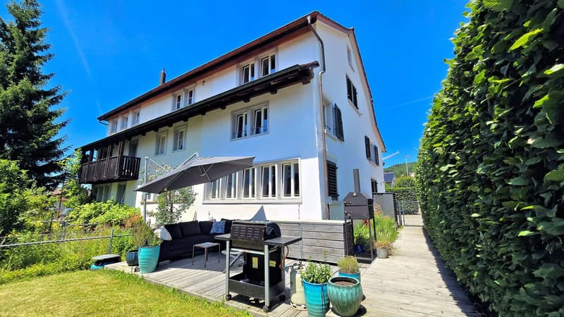 Komplett renoviert und stilvoll ausgebaut (1)