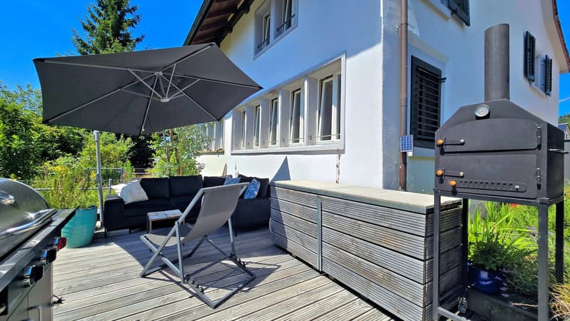 Komplett renoviert und stilvoll ausgebaut (2)