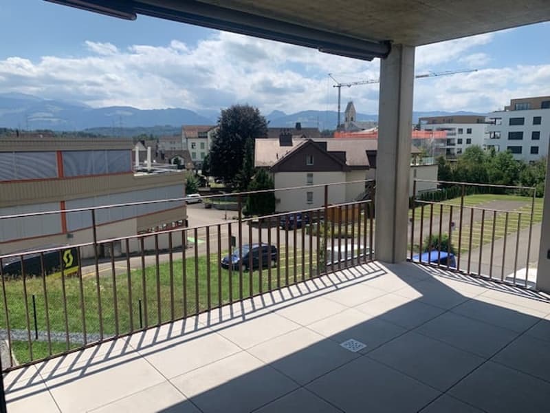 gedeckter Balkon mit Aus- und Fernsicht südwest