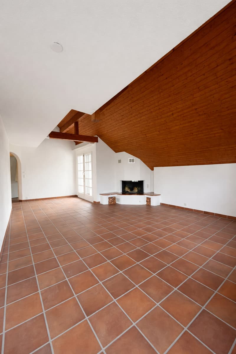 Die ersten 2 Monate mietfrei - Moderne 5.5-Zimmer-Maisonette-Wohnung in ruhiger Lage im Hirzel ZH (2)