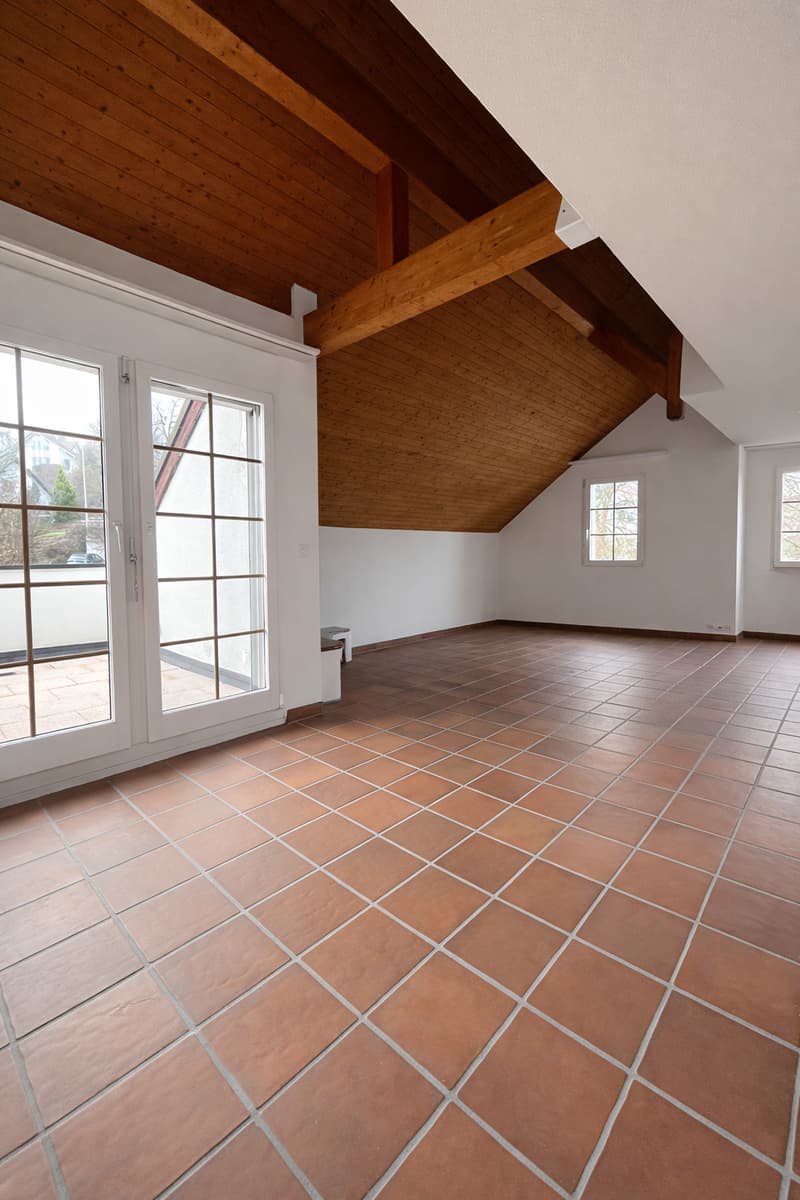Die ersten 2 Monate mietfrei - Moderne 5.5-Zimmer-Maisonette-Wohnung in ruhiger Lage im Hirzel ZH (3)