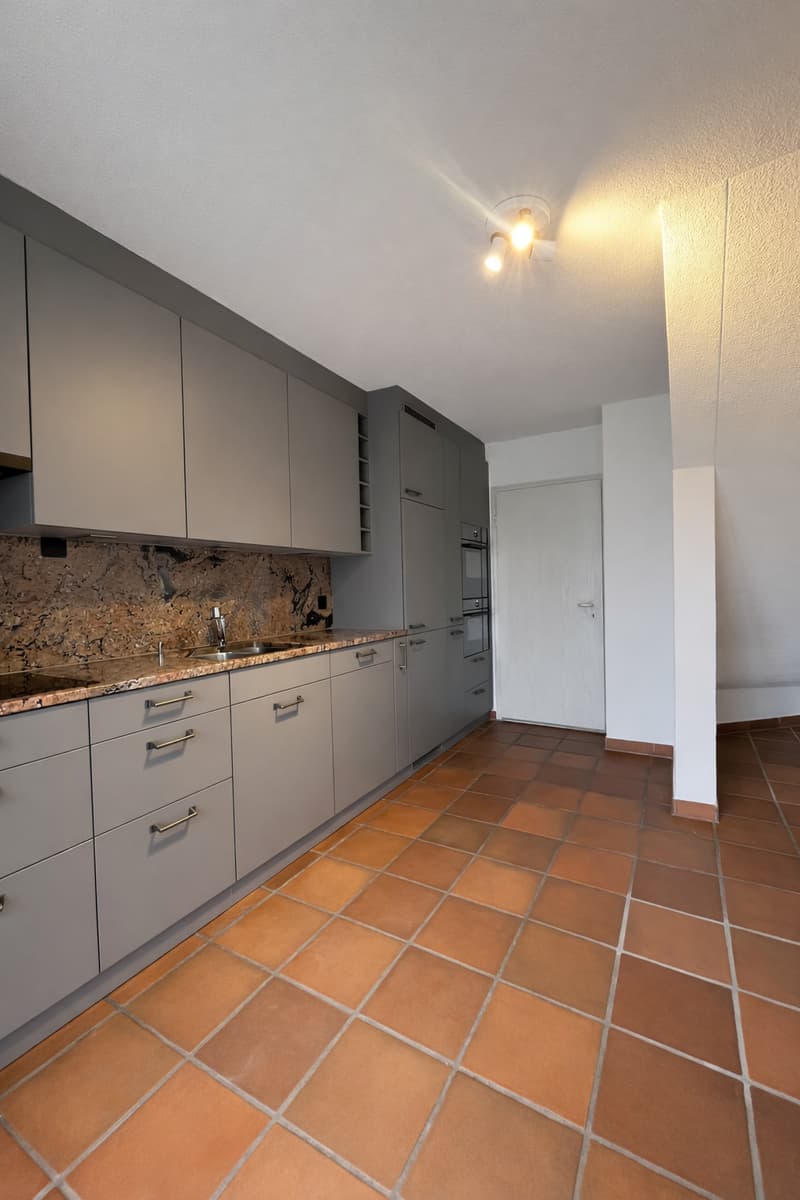 Die ersten 2 Monate mietfrei - Moderne 5.5-Zimmer-Maisonette-Wohnung in ruhiger Lage im Hirzel ZH (5)