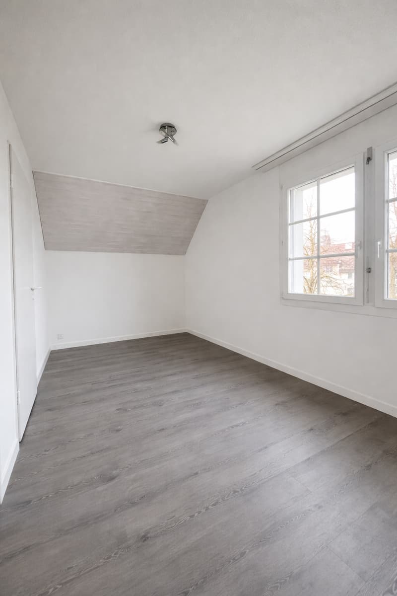 Die ersten 2 Monate mietfrei - Moderne 5.5-Zimmer-Maisonette-Wohnung in ruhiger Lage im Hirzel ZH (8)