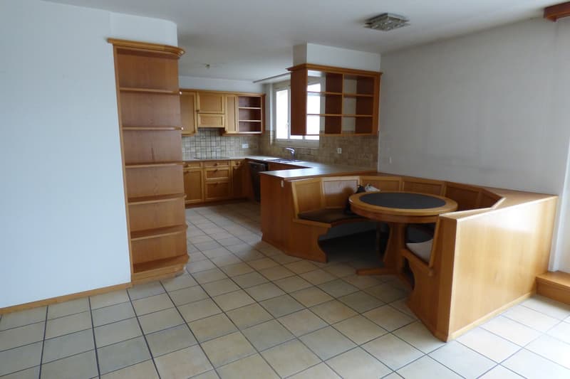 5-Zimmer-Wohnung mit traumhafter Terrasse und Seeblick in Horgen – befristet bis März - April 2027 (3)