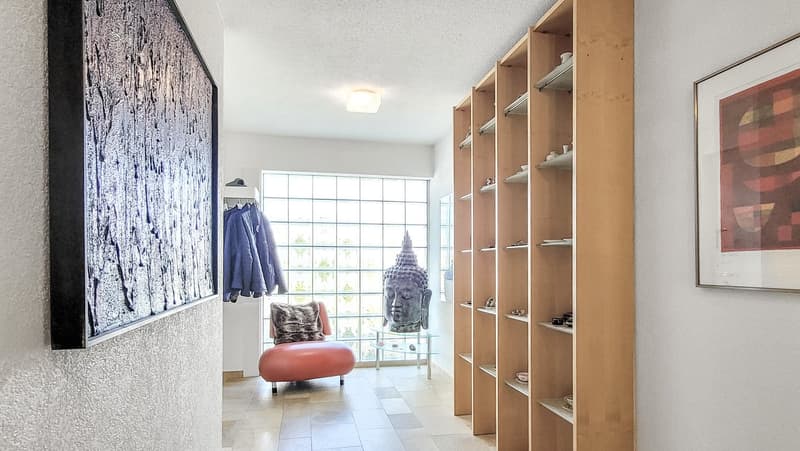 Tolles Einfamilienhaus mit grossem Grundstück (5)